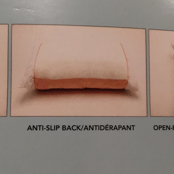 NWT Silked Pillow Case - Picture 11 of 12